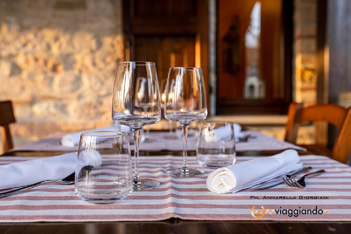 Locanda Del Castello Frontone Екстериор снимка