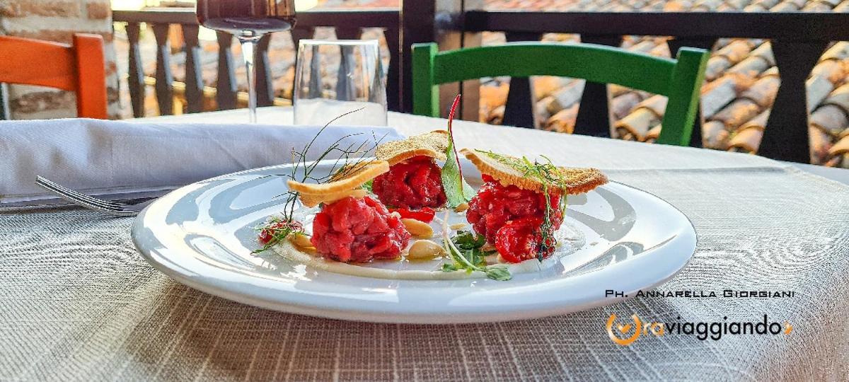 Locanda Del Castello Frontone Екстериор снимка