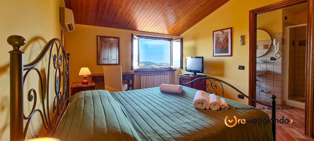 Locanda Del Castello Frontone Екстериор снимка